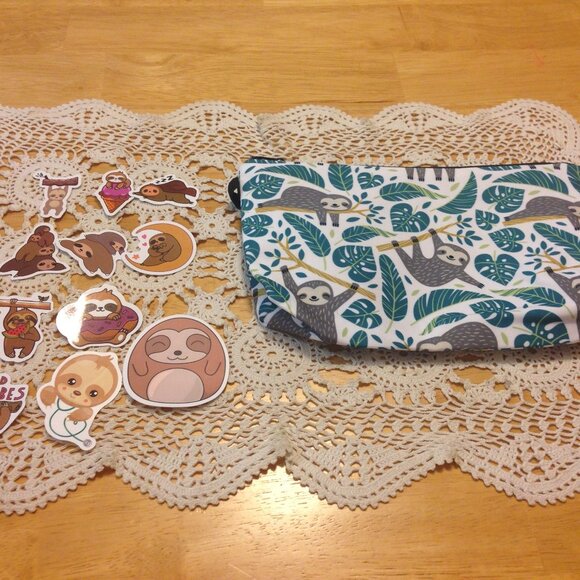 Bundle deal, sloth makeup bag and adorable sloth stickers - Picture 1 of 6